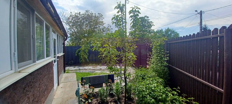 Sabareni, casa 2 camere, baie, bucatarie, terasa, magazie
