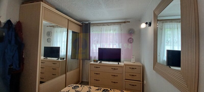 Sabareni, casa 2 camere, baie, bucatarie, terasa, magazie